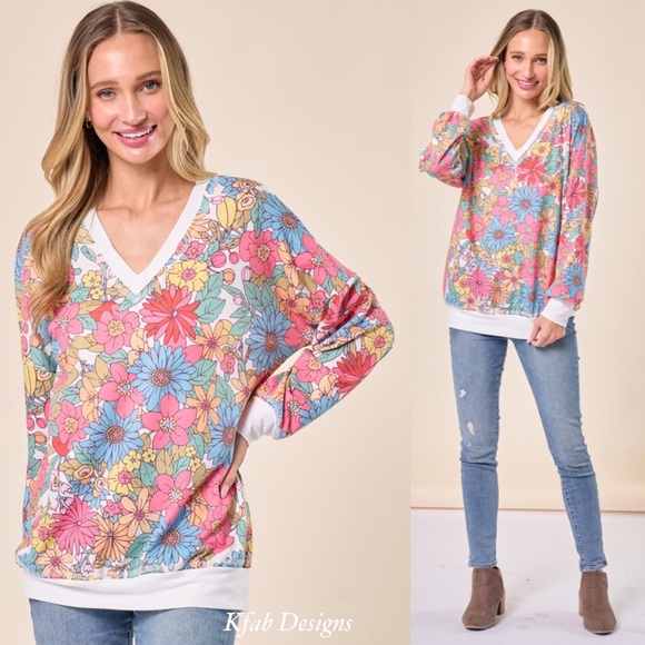 ❤️LAST 1! V Neck Floral Print Sweatshirt w/Contrast Neckline, Cuffs, and Band! - Picture 7 of 9